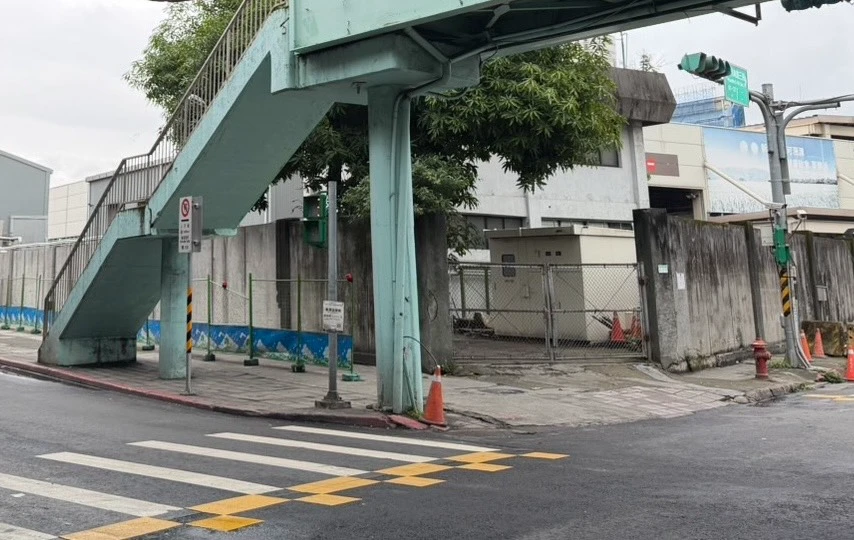 台北漁產爆意外！17歲工讀生抱病工作捲機台亡　勞檢處出手調查