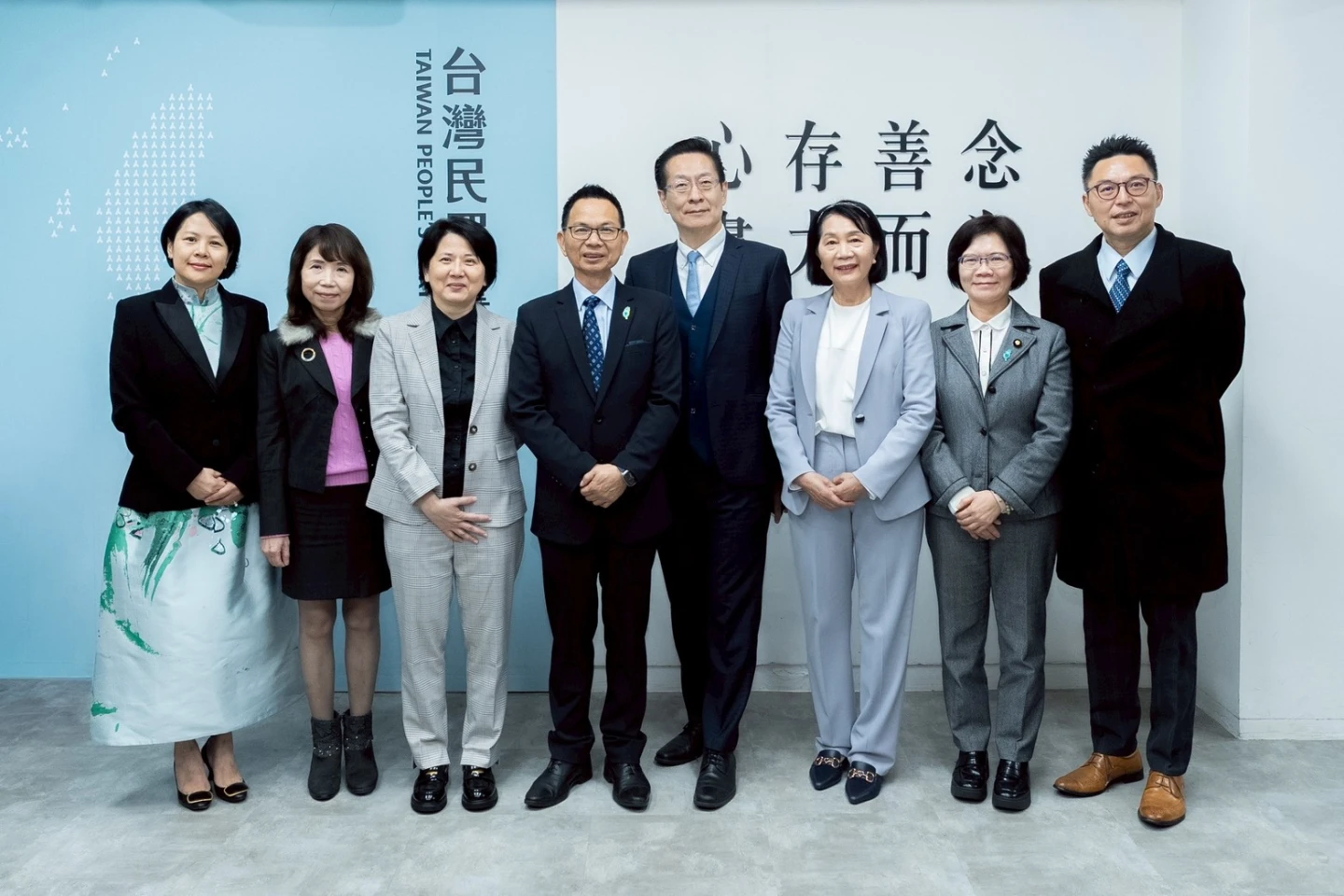 民眾黨6席立委今上任！陳智菡曝李貞秀「已申請放棄大陸國籍」