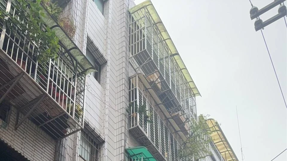 土城一家7口爆一氧化碳中毒送醫！11歲女童昨才昏迷亡　警消急追原因