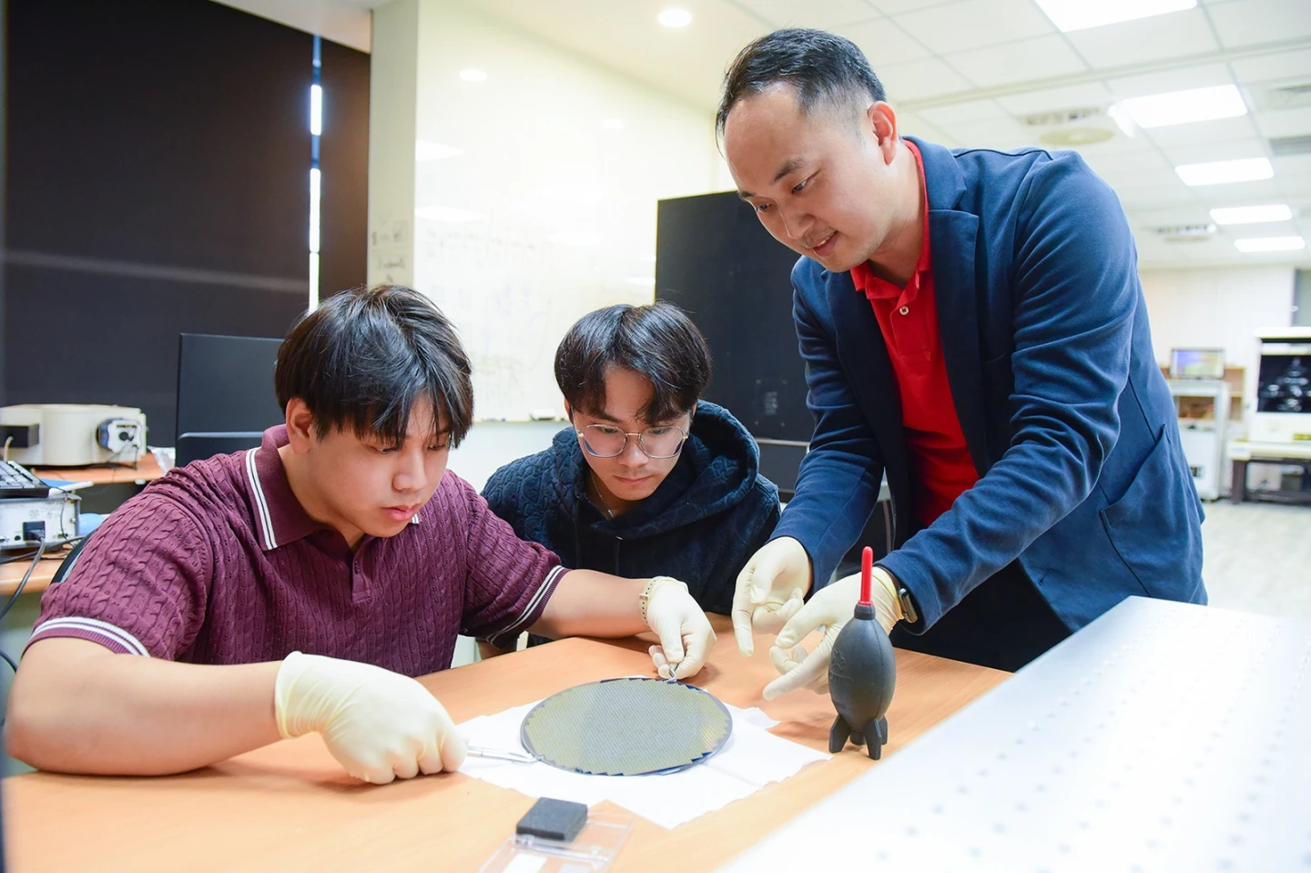 中原大學設立半導體學士學程　今年首屆招生40人