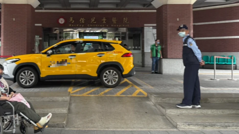 「身價上億」102歲人瑞突娶68歲看護！10子女醫院推輪椅狂奔搶人　雙方互告