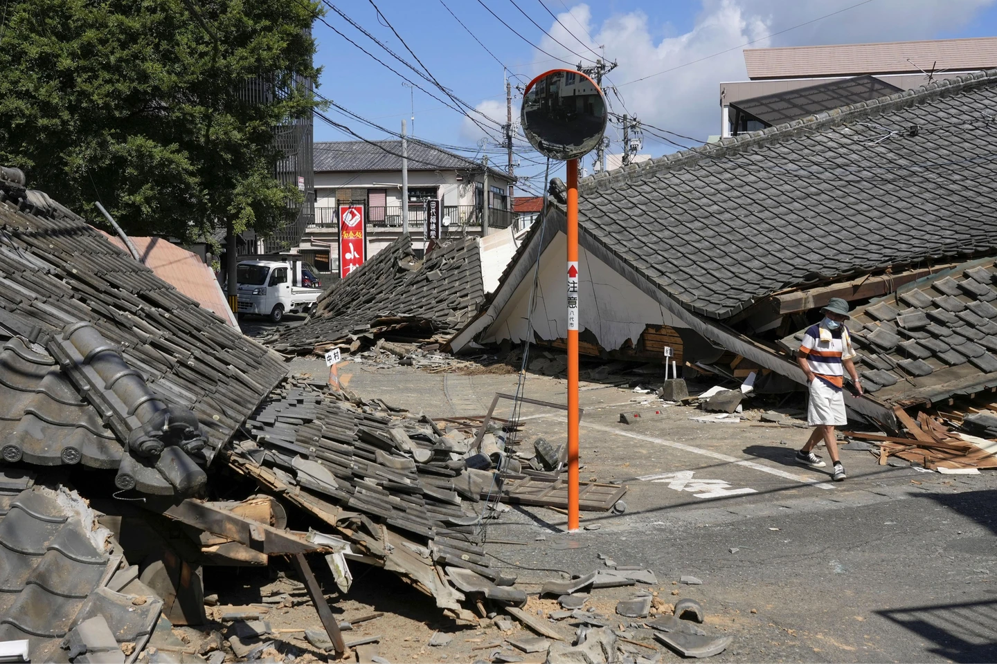熊本地震增至35人死亡！230警赴爆炸商場搜救　縣知事籲志工晚點再來