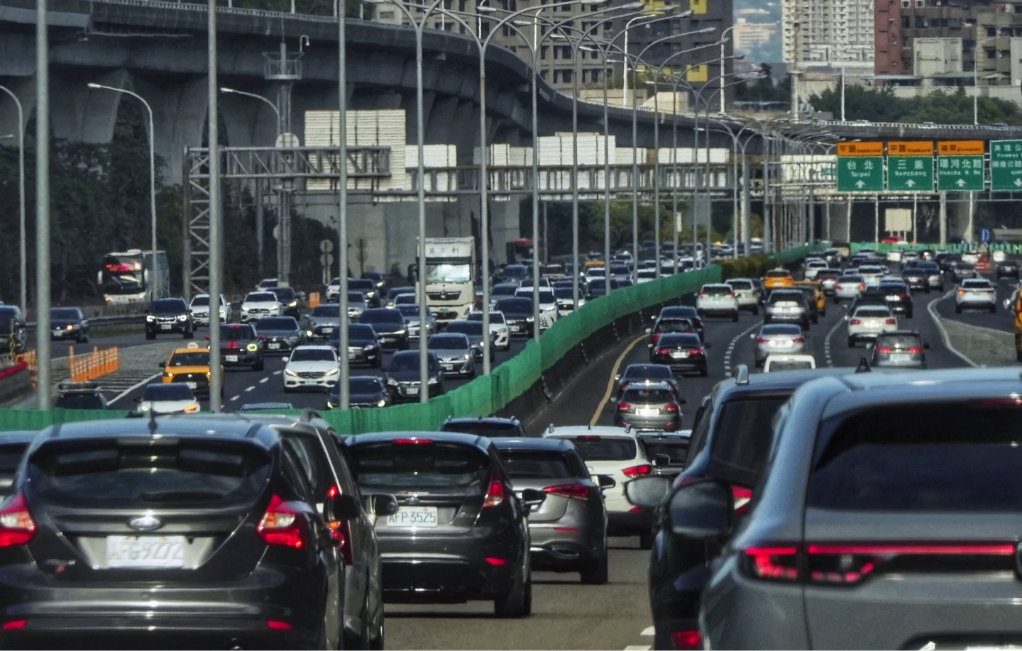 農曆春節返鄉出遊保險全攻略　國道增額險、碰撞險、旅平險不可少