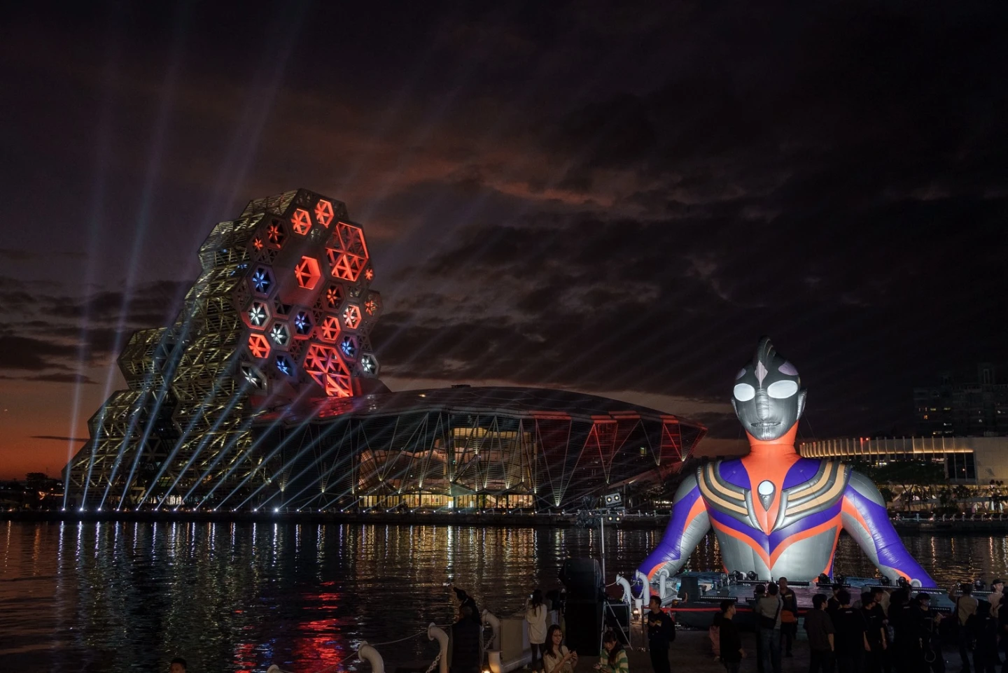 揭密｜超人力霸王60周年降臨高雄！背後意義曝光 　致敬城市裡的無名英雄