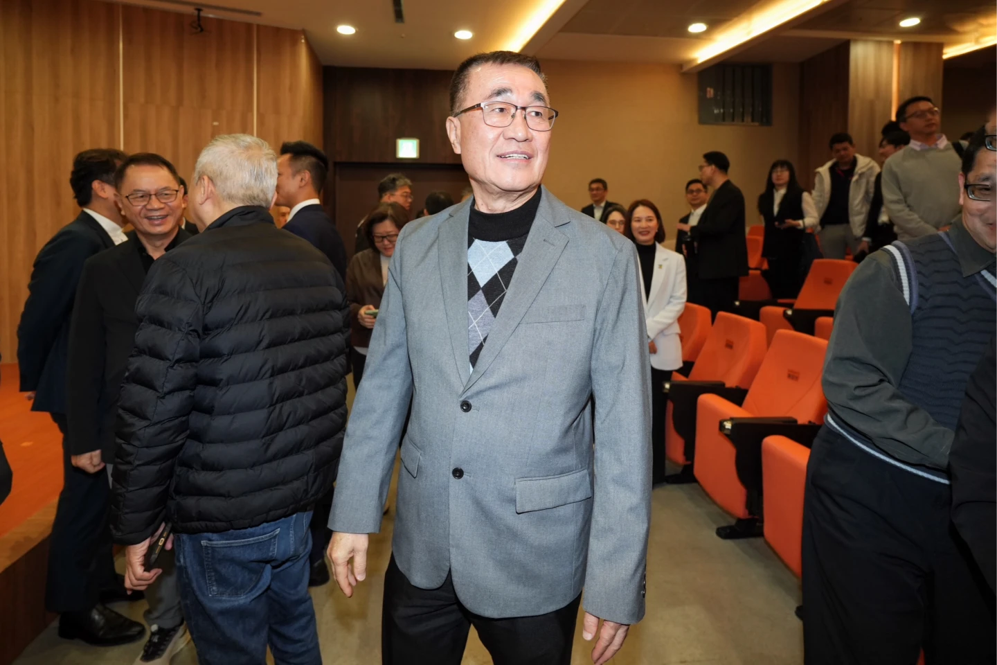 揭輝達簽約「中午會完成」！李四川：簽完跟各位報告動向