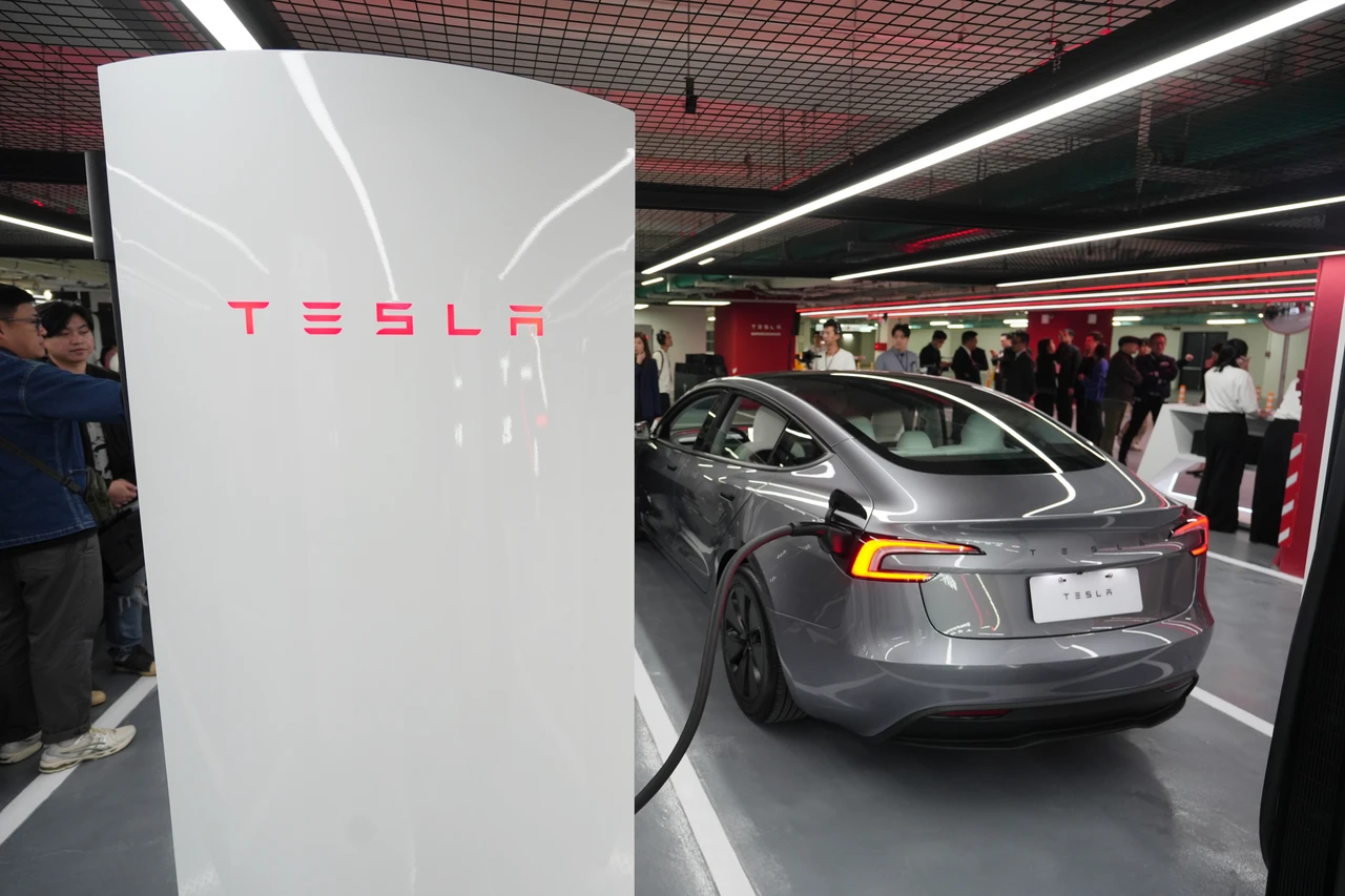 特斯拉財報拋3大震撼彈！資本支出飆7885億　將採英特爾14A製程