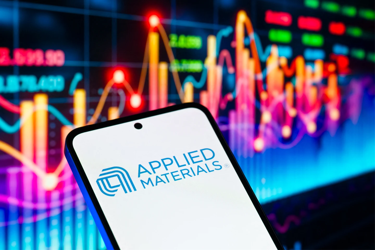 違法賣晶片製造設備給中芯　應用材料慘噴近80億和解金