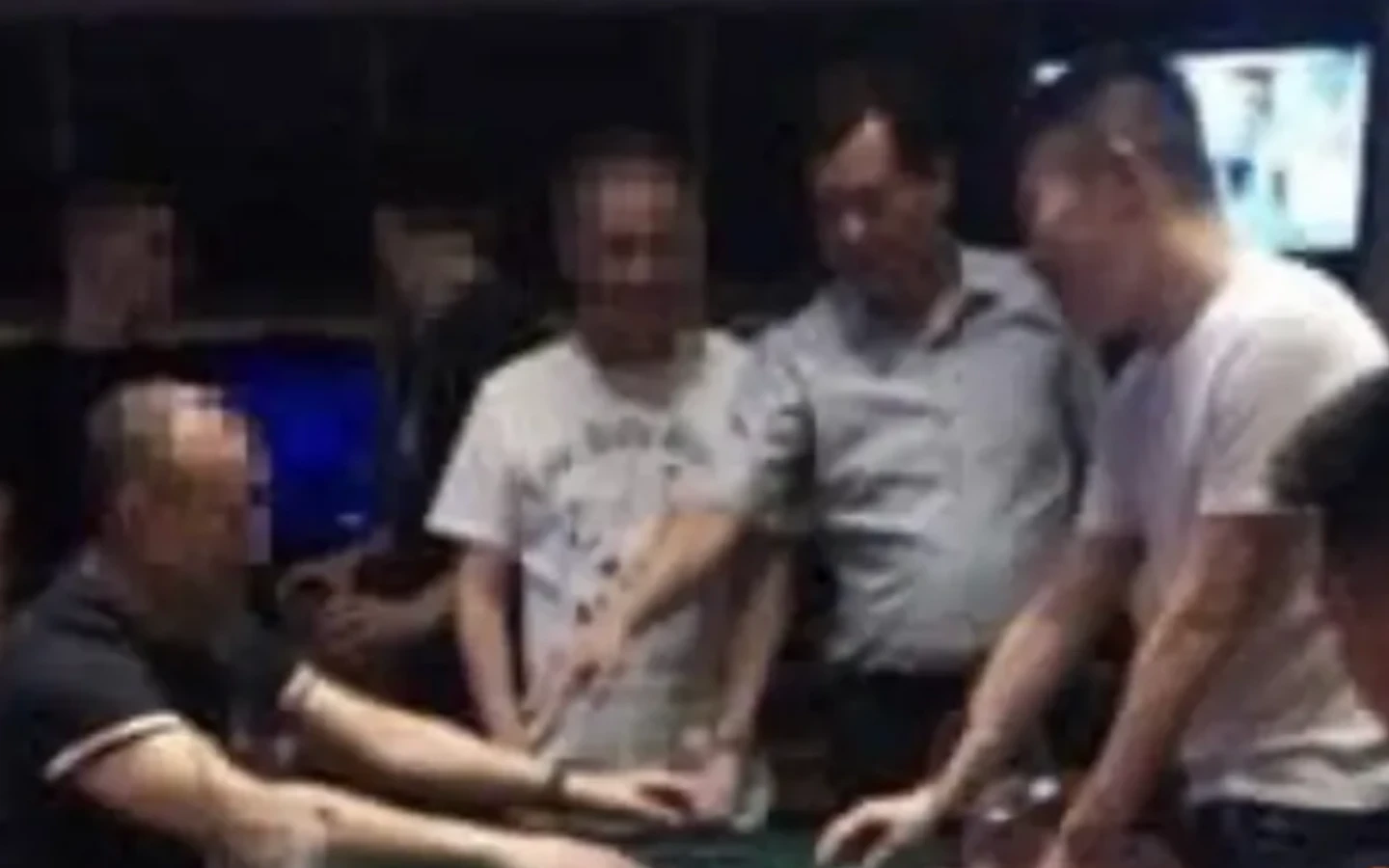 上班幫郭哲敏搬酒！新北刑大小隊長賣酒逃稅　還浮報加班費50萬交保