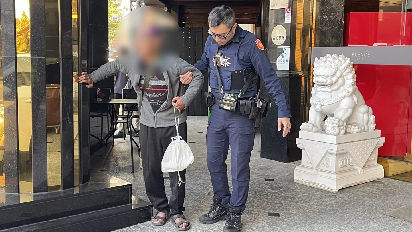 有片｜路名差一字！暖警一招「校正回歸」　助76歲翁平安返家