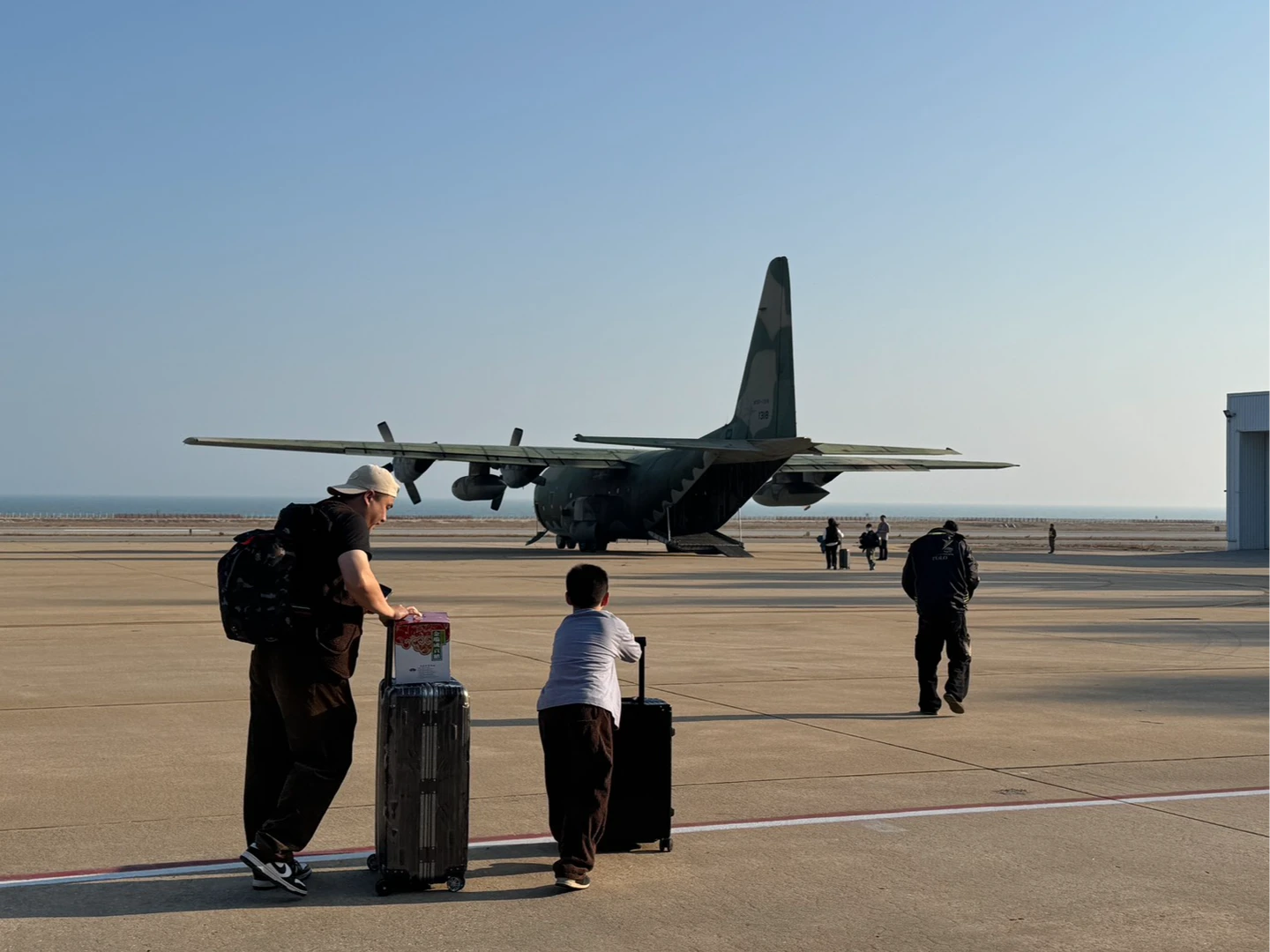 金門飛往台灣候補旅客多　民航局協調加開航班、軍機疏運