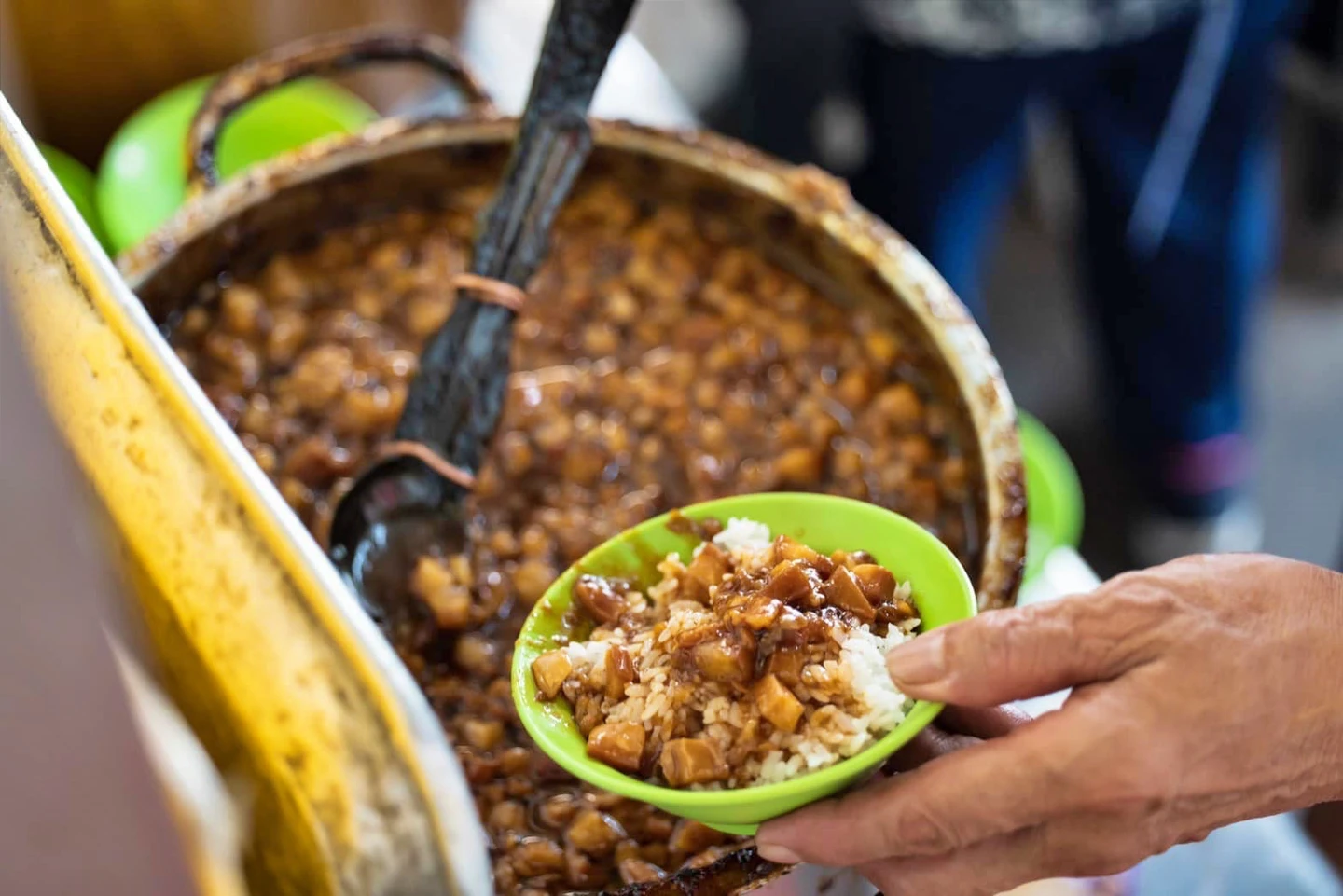 台南35年名店驚喜回歸！林家肉燥飯老闆笑揭復出2原因　守住佛心10元銅板價