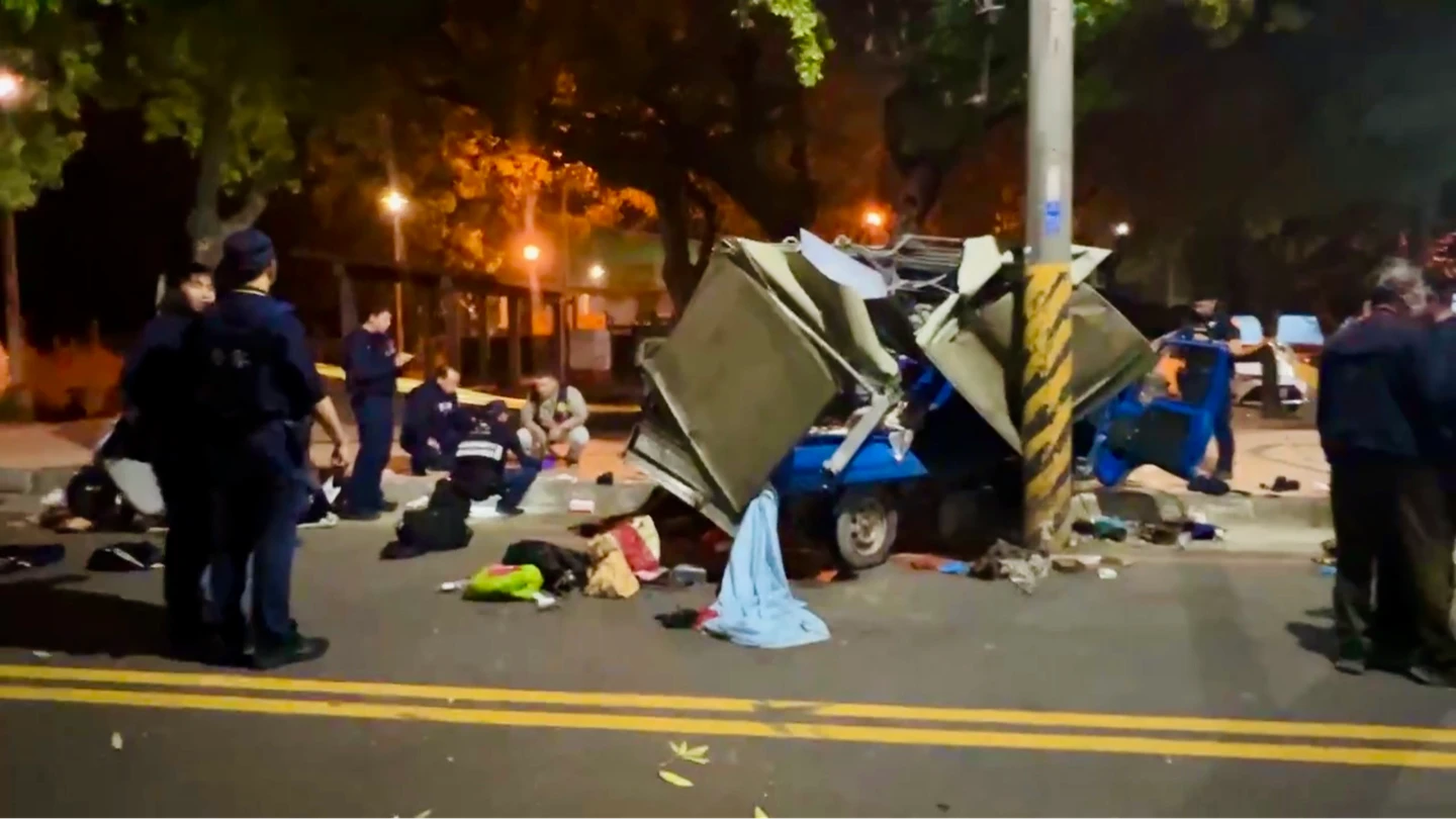台南重大車禍！小貨車拒檢急逃連撞多車　5童受傷送醫