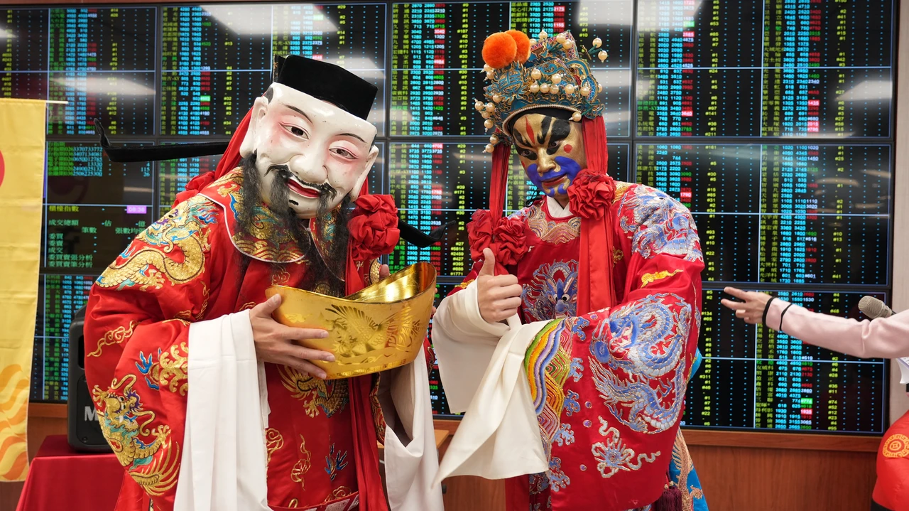馬年開盤氣勢爆棚！證交所豪喊今年再戰新高　AI與半導體供應鏈撐腰