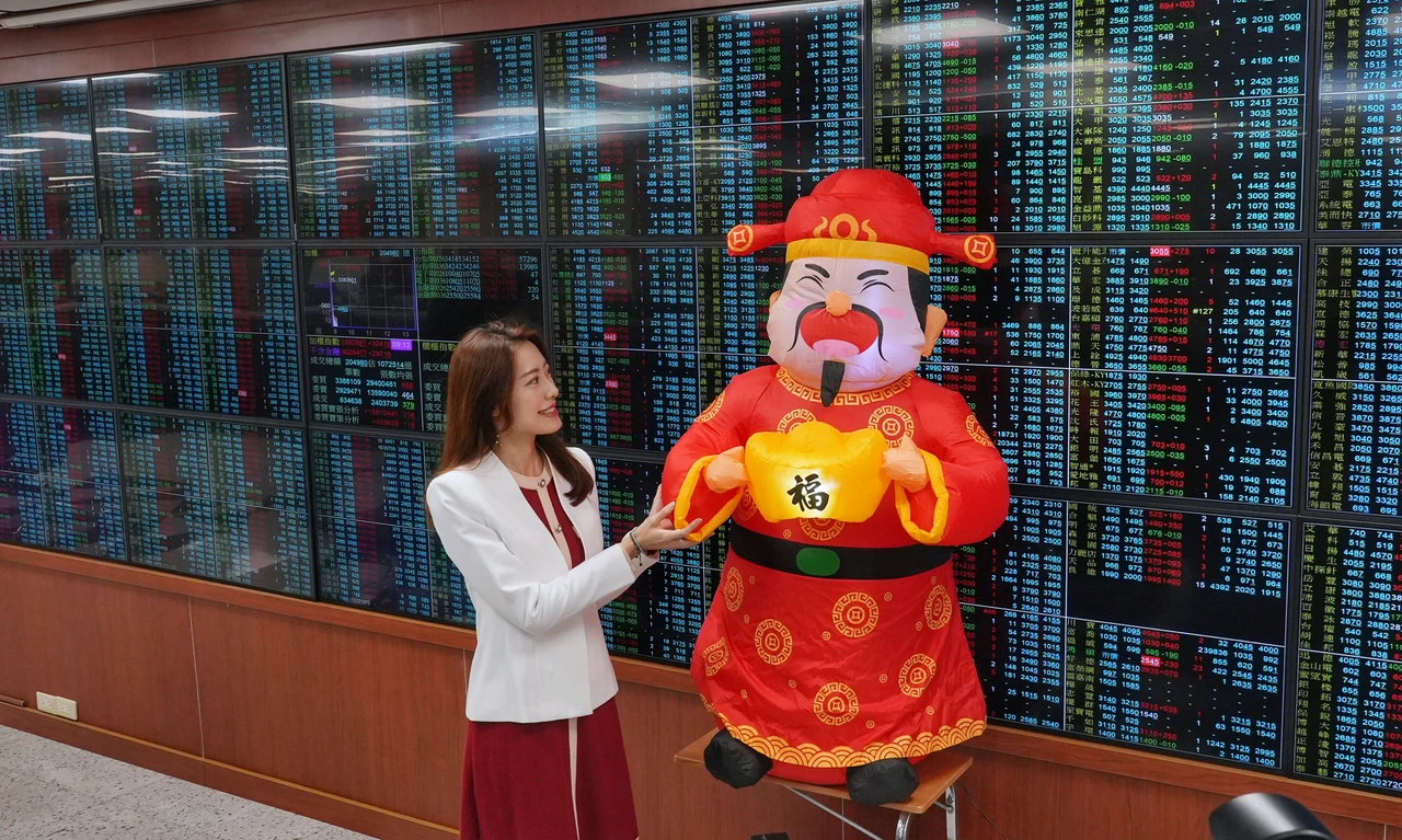 川普稱「伊朗送大禮」　台積電飆3%、台股狂噴近千點