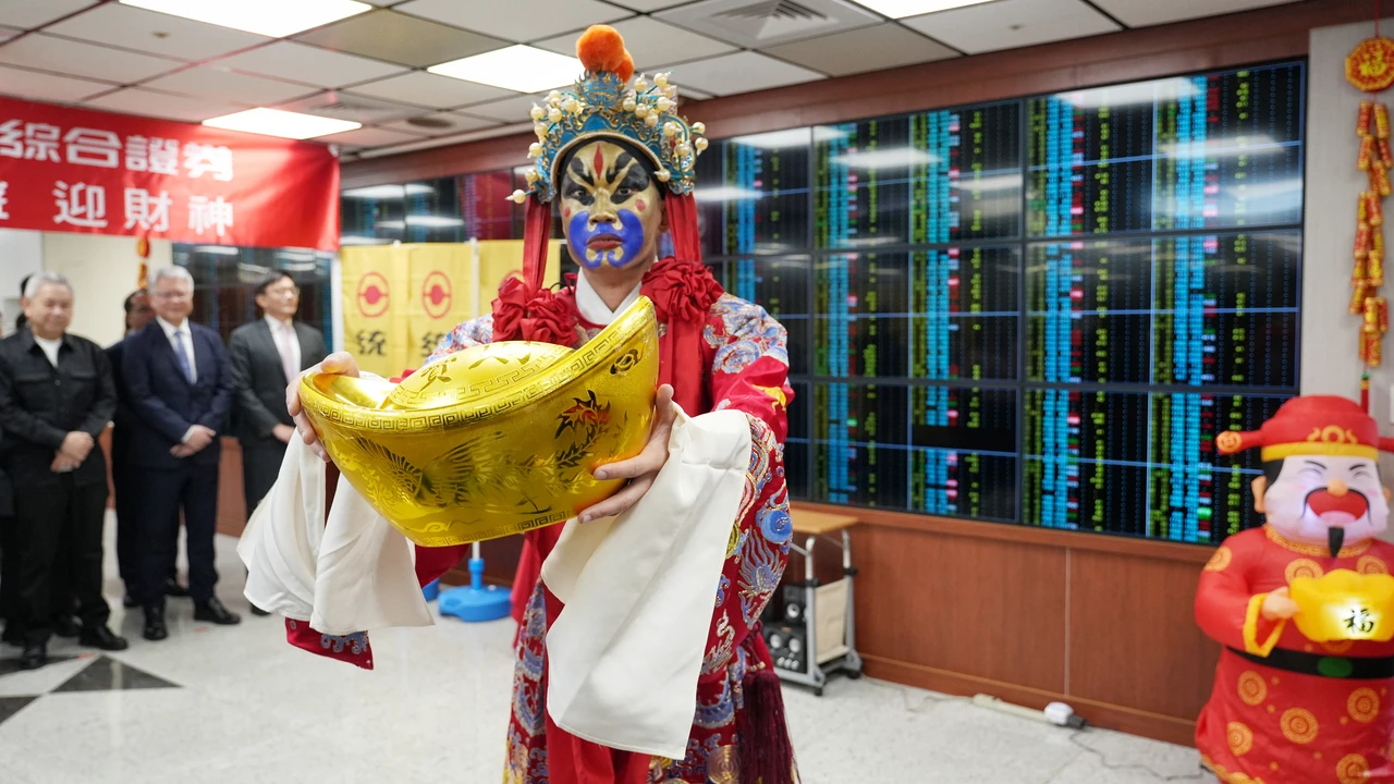 馬年開紅盤！台股跳漲360點創新高　台積電最低跌至1900元