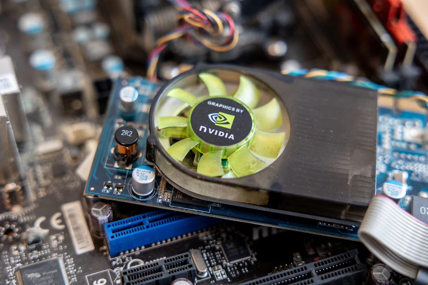 輝達預估遊戲晶片缺貨到年底　衝擊電玩業表現