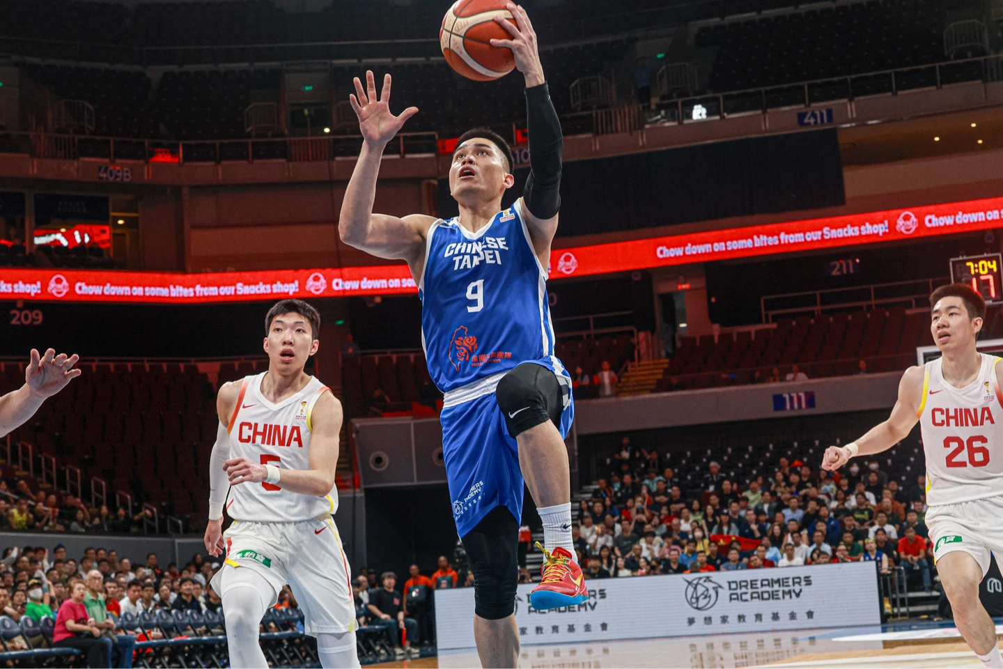 世界盃資格賽｜海峽大戰惜敗！中華男籃打了3節好球遭逆轉　教頭仍為球員感到驕傲