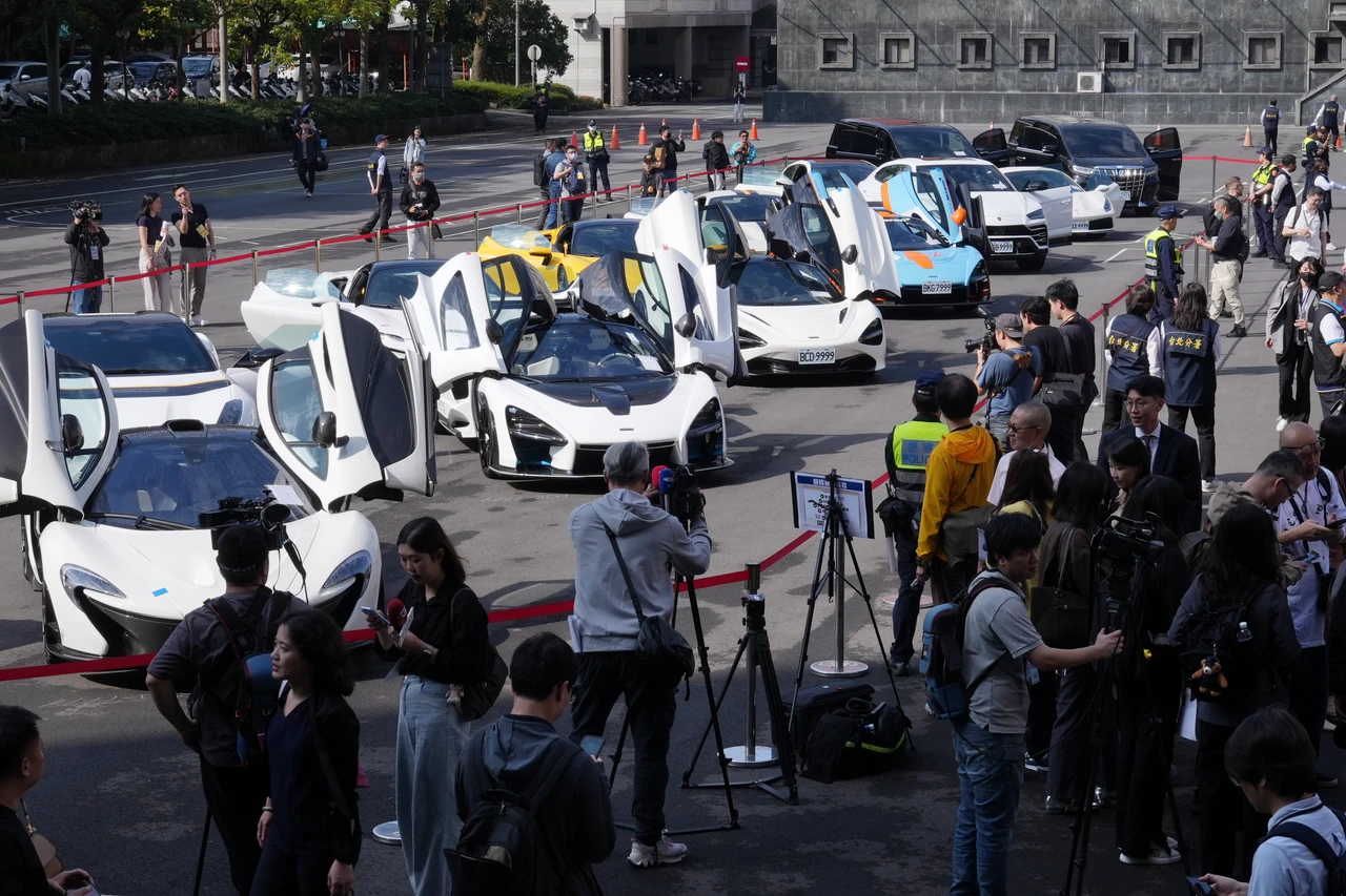 直擊｜太子集團超跑拍賣太夯！200張號碼牌不夠發　矽谷科技業神秘買家鎖定山豬王