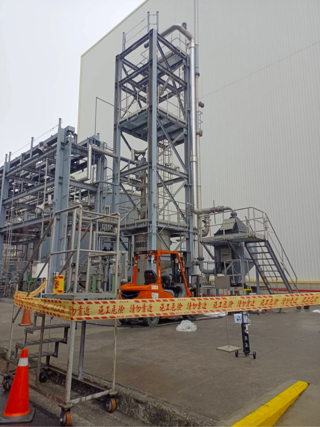 高雄長春化工廠不明氣體外洩！4人送醫1不治　勞工局勒令停工