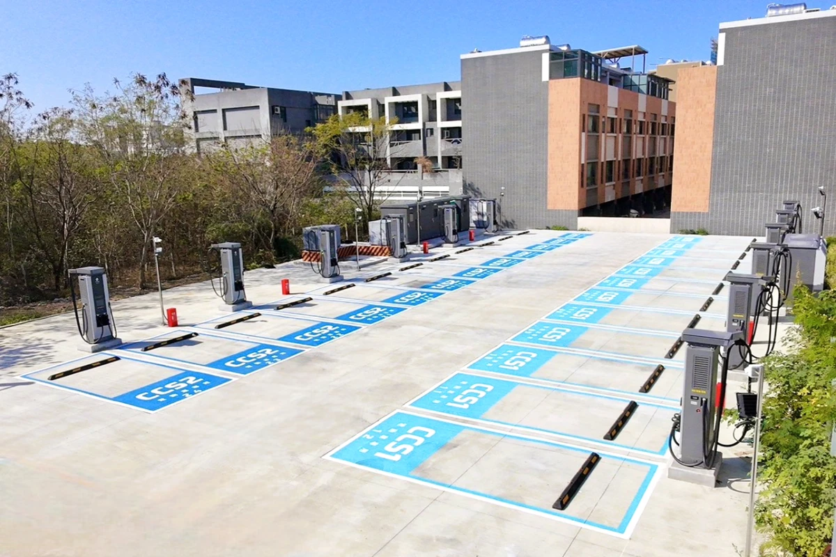 星舟快充首座24席高功率專用站啟用　創下苗栗快充站規模新高