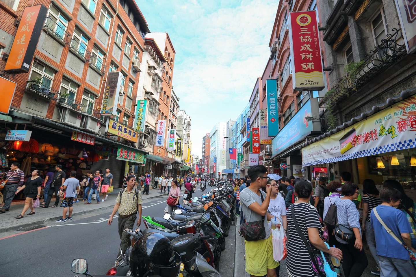 獨家｜淡水老街老店熄燈潮！60年海鮮、12年三麗鷗都沒了　房仲業者：是警訊