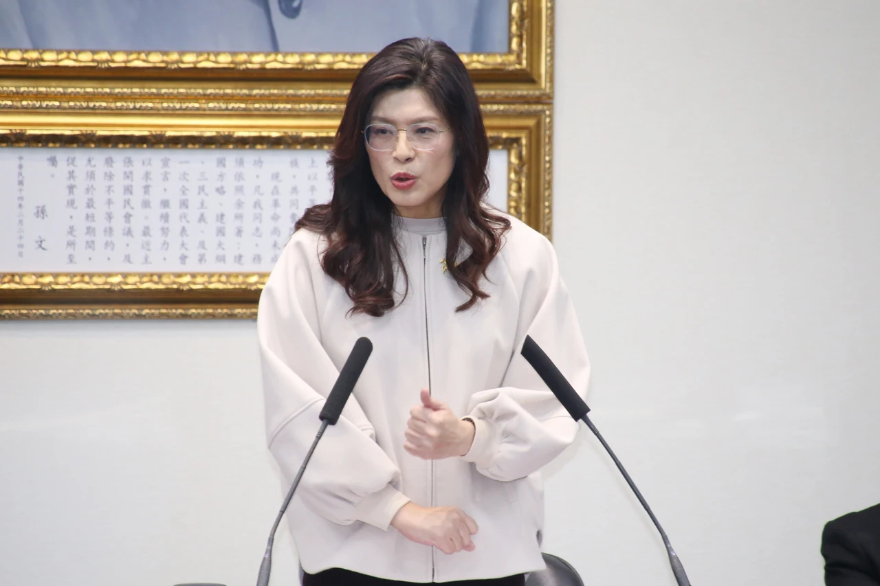 拋「兩岸關係重中之重」！鄭麗文：我們拚經濟也要拚和平