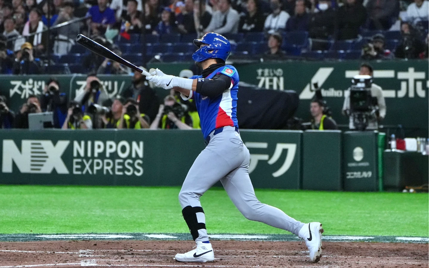 經典賽｜殘念！林家正9局上差點轟出追平3分砲　飛行距離竟超越澳洲2轟