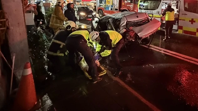 又是毒駕！賓士男連撞6車「削車尾」　資深老師等紅燈無辜喪命