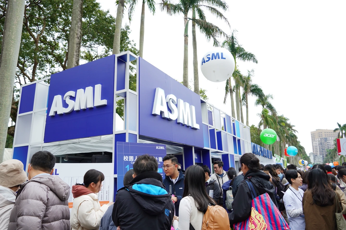 科技業齊聚台大校園徵才明開跑　ASML及momo分別擴大招募各600、上千名人才