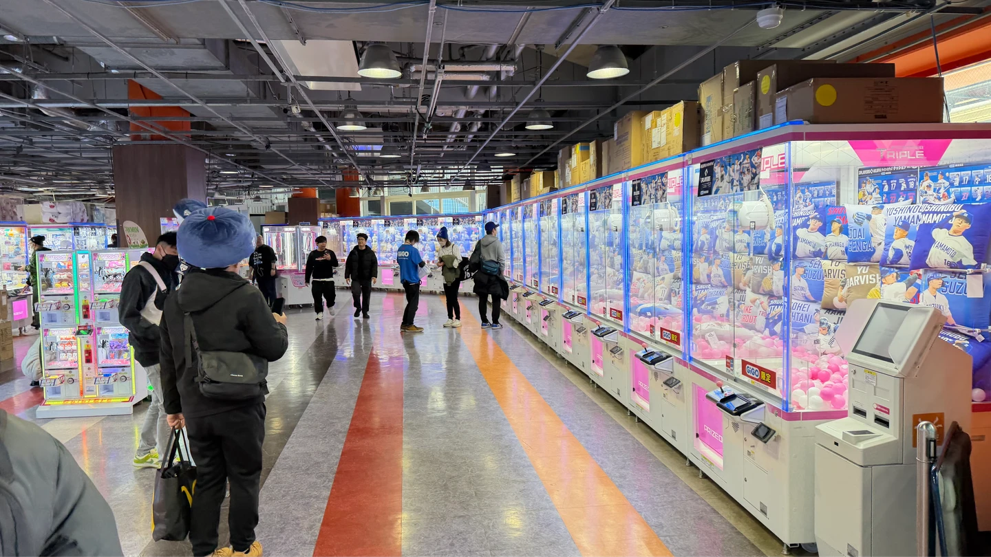 經典賽｜國際賽=商機！東京巨蛋外夾娃娃機店一夕之間翻倍漲
