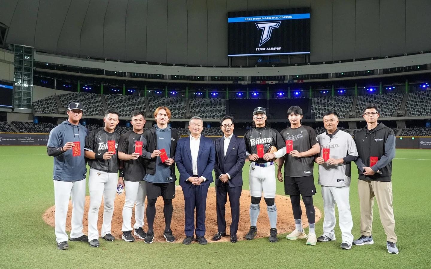 經典賽｜無緣8強沒關係贏韓國就是爽！富邦大董照頒獎金　這4人喜拿50萬