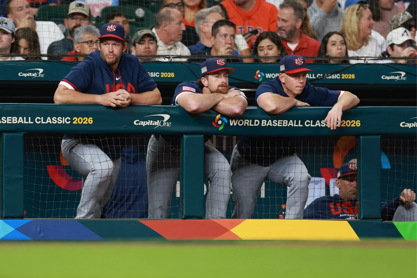 經典賽｜階段性任務結束！柯蕭1球未投離開美國隊　改當球迷為隊友加油