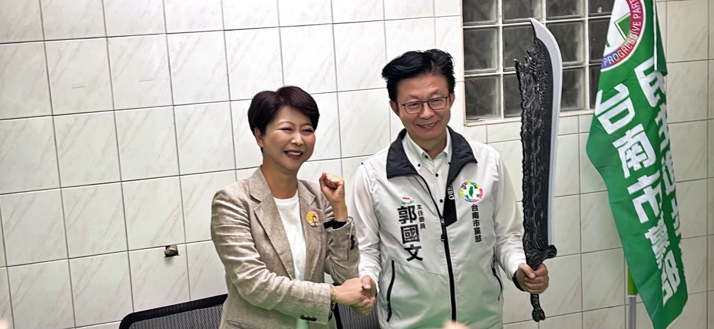 破冰陳亭妃！郭國文握「屠龍刀」力挺猛批謝龍介　「挺憲」議員沒人現身