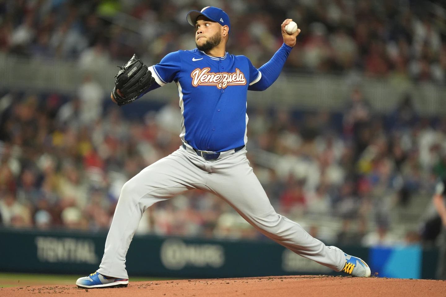 不斷更新｜賈西亞3局上高飛犧牲打先馳得點　委內瑞拉1比0領先美國