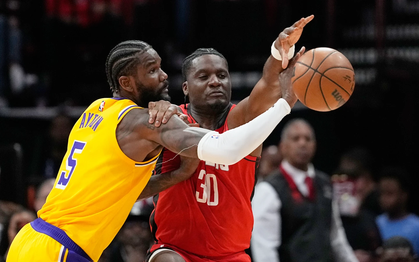 NBA｜湖人7連勝狂拉尾盤！狀元中鋒認清自己不是球星　甘願轉型做苦工