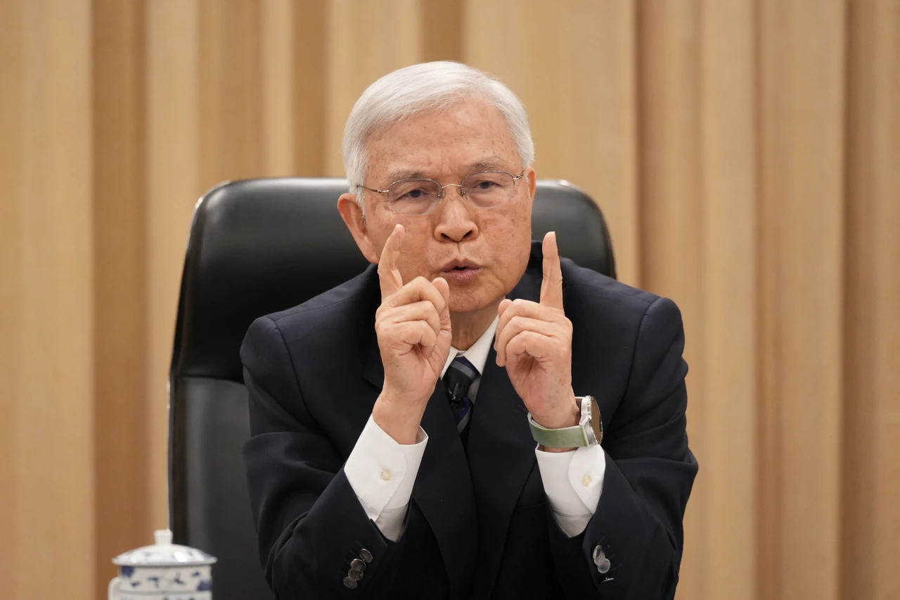 楊金龍：歷史經驗顯示中東戰爭不會很長　GDP上修至7.28%