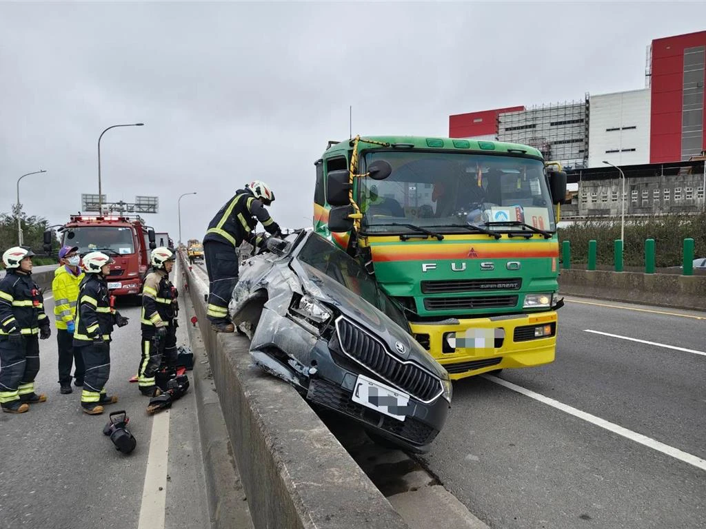 從科學家到生物藝術先驅！清大助理教授命喪台61線　師生悲痛惋惜
