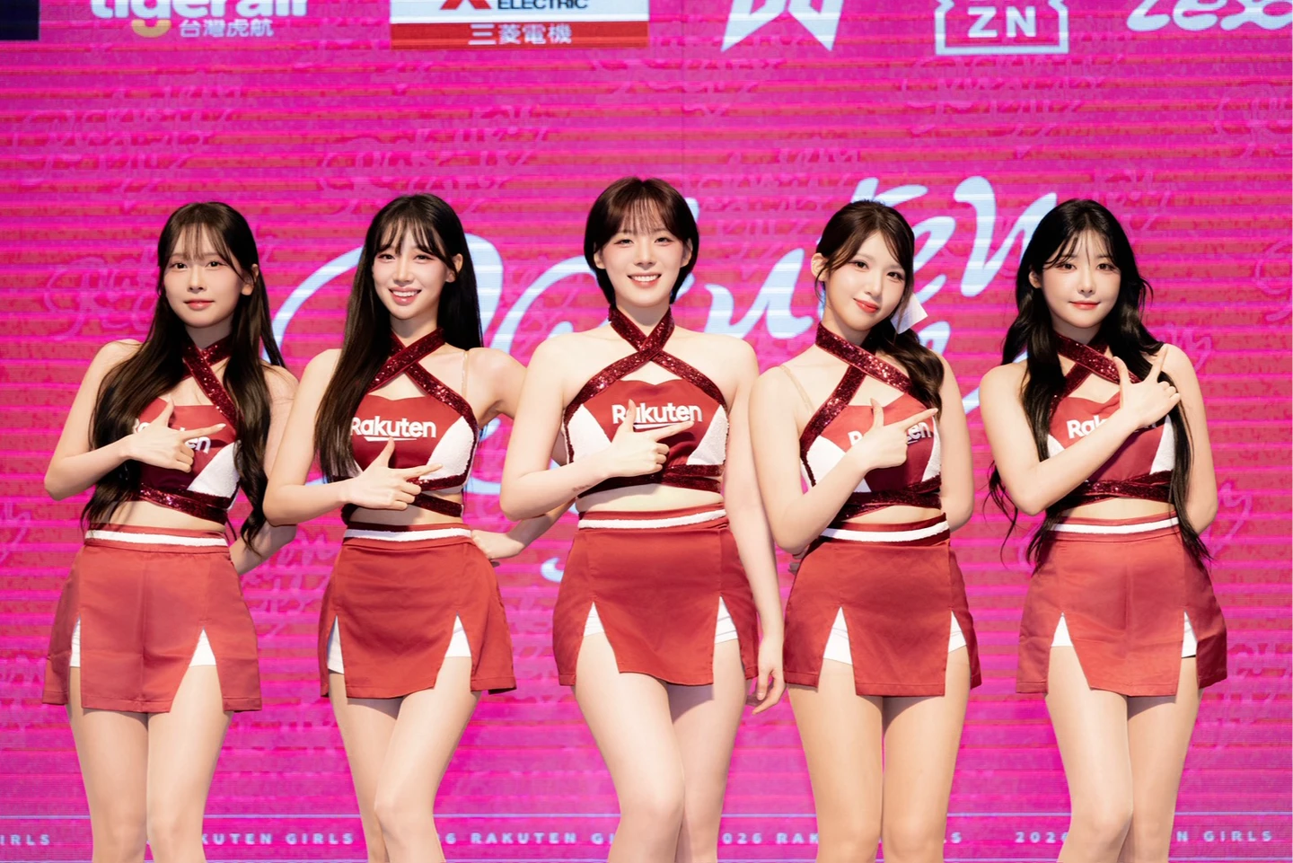 中職｜樂天女孩「韓籍五本柱」合體亮相　河智媛用中文喊：樂天2連霸