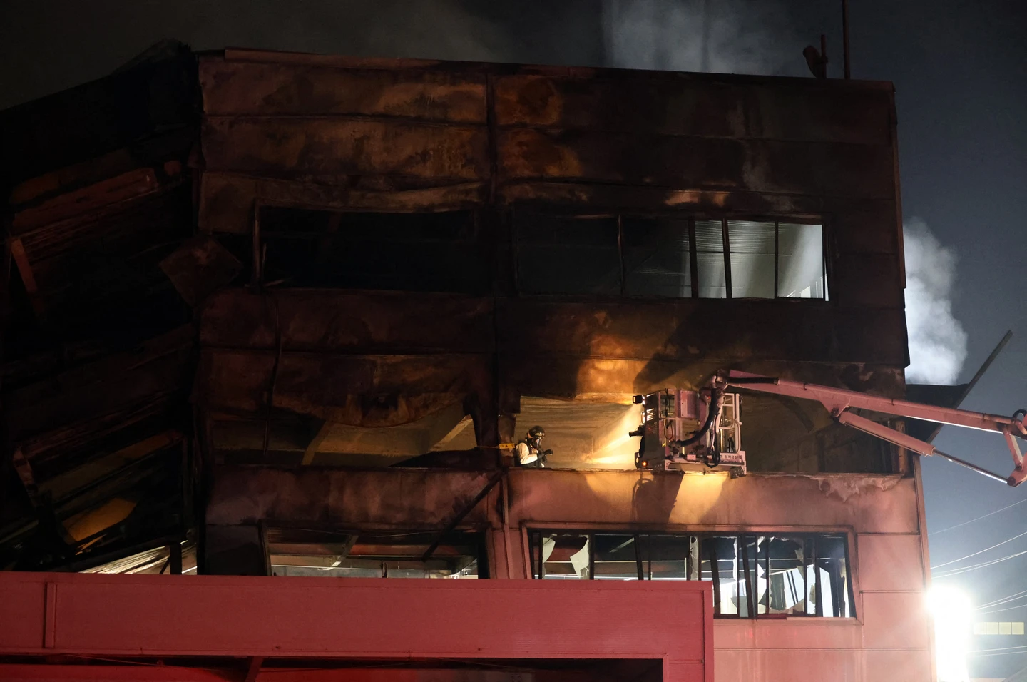 南韓大田汽車零件廠午休時間失火　違建阻逃生釀11死59傷3失蹤