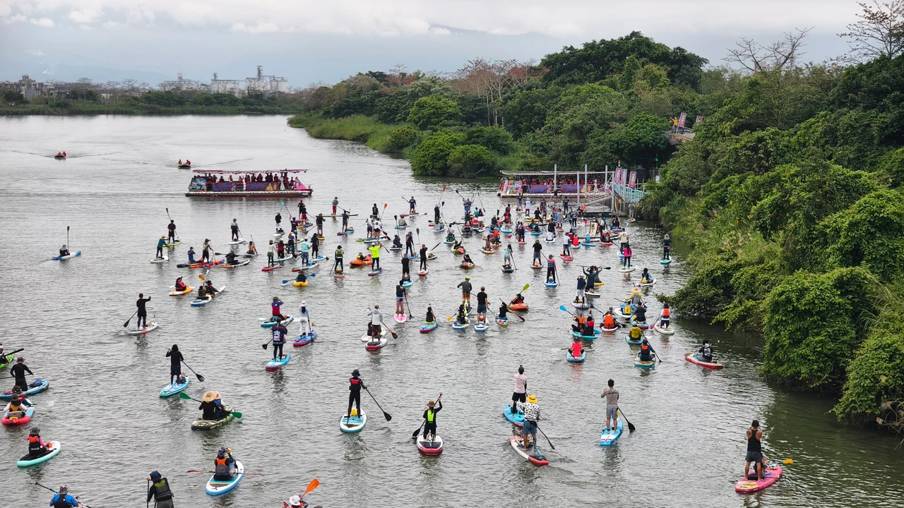 眾神巡航冬山河！傳藝文昌祭首度水路迎神　百舟接力齊聚祝壽