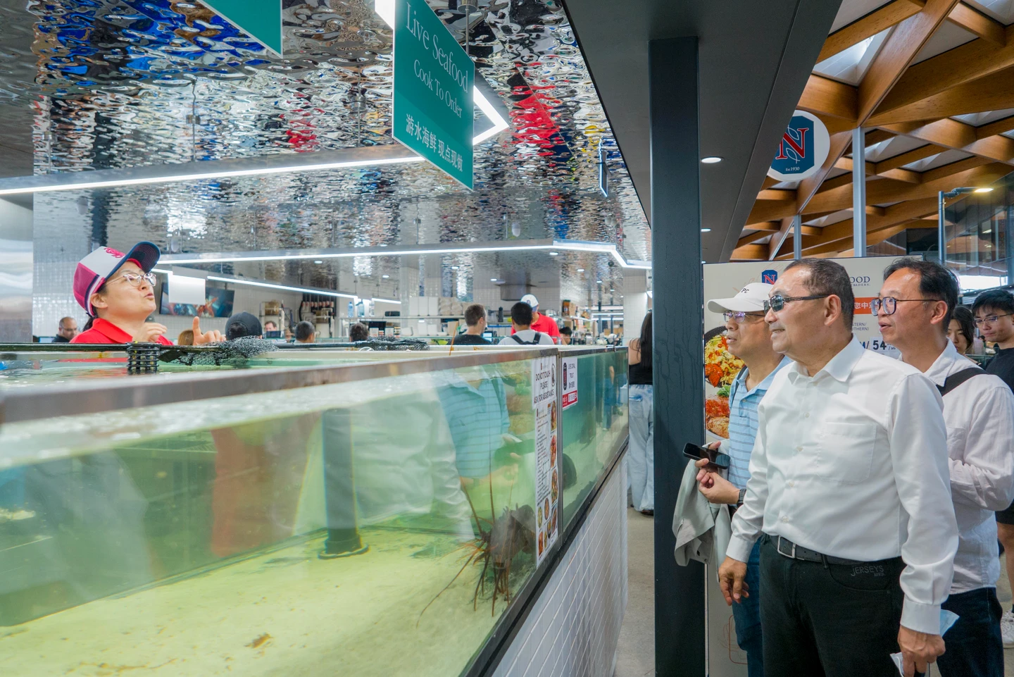 考察雪梨魚市場！侯友宜拚新北市場轉型　喊話2030完成30座改建