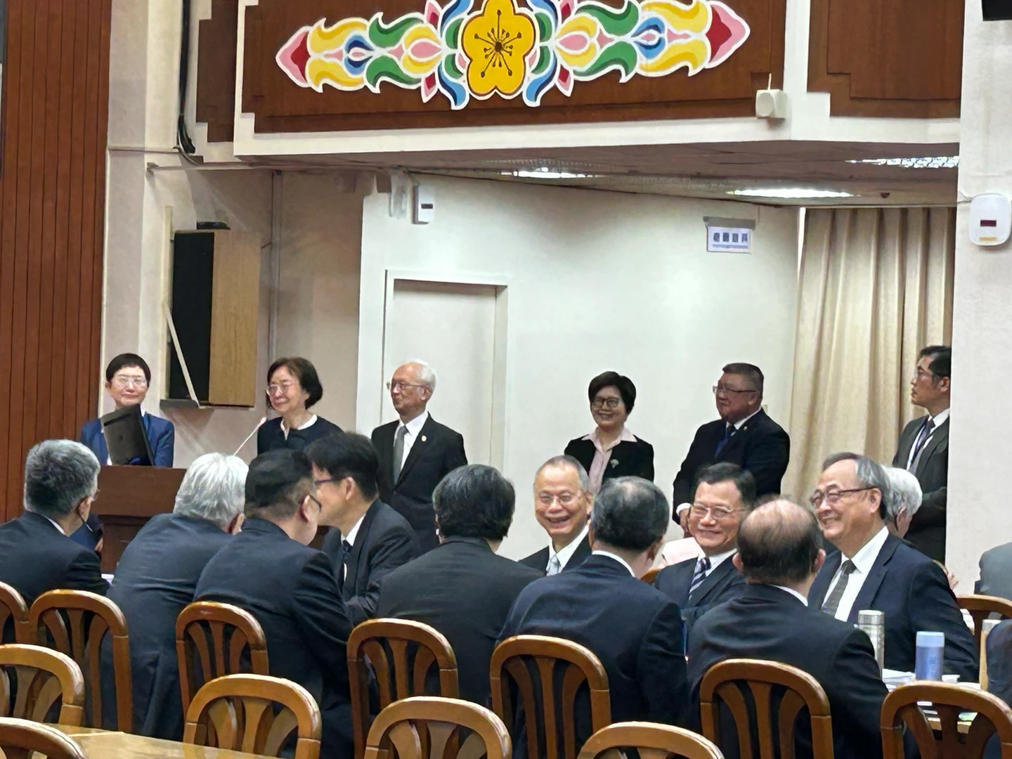 公股投信四合一還沒報董事會　卡在換股條件還在喬