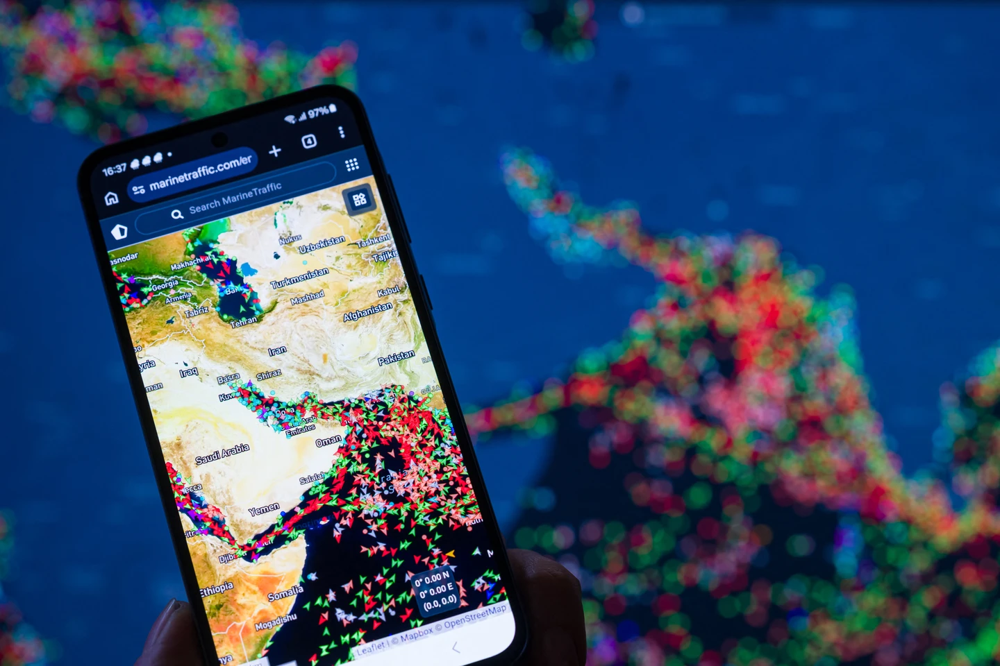 過路費200萬美元！伊朗擬荷姆茲海峽「收費制」合法化　保險業者曝衝擊