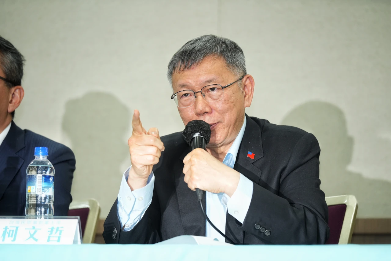 柯文哲吼民進黨才共匪　不滿被判貪汙！嗆問藍綠怎辦