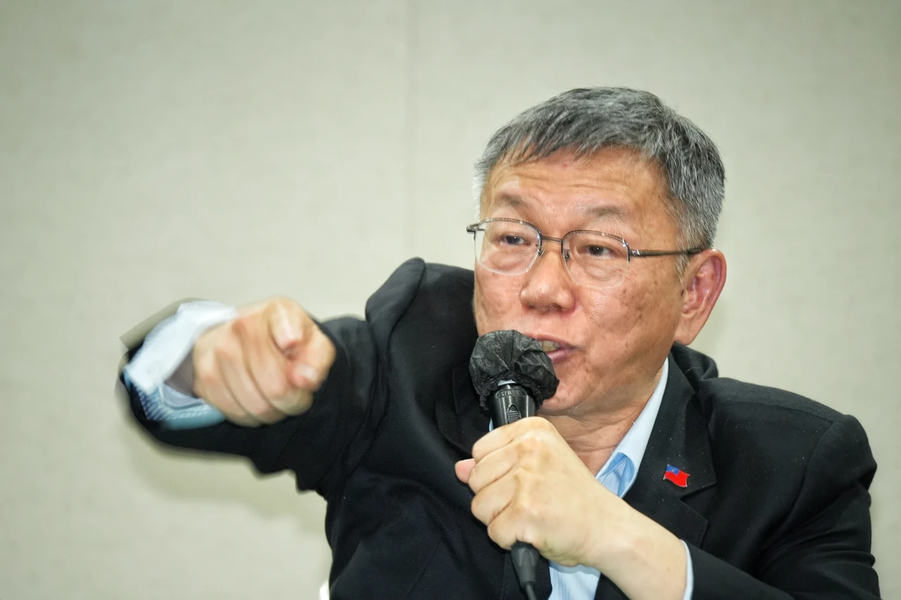 柯文哲吼民進黨才共匪　不滿被判貪汙！嗆問藍綠怎辦