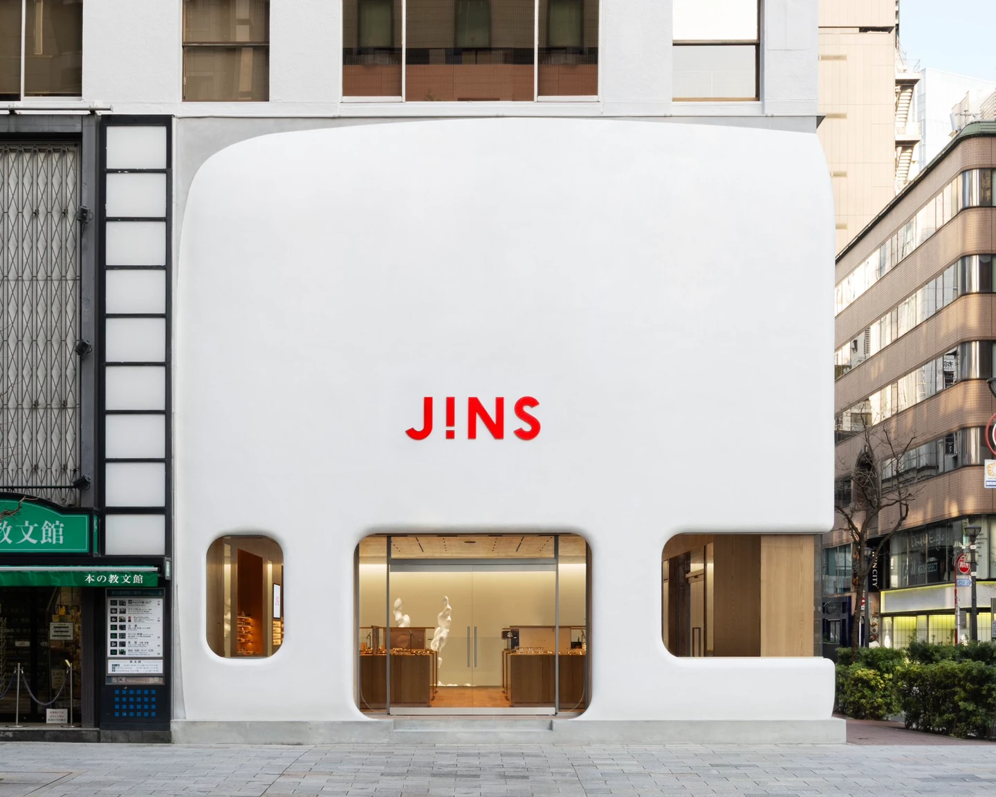 JINS銀座旗艦店今開幕　精通多國語言的AI接客放眼東南亞市場