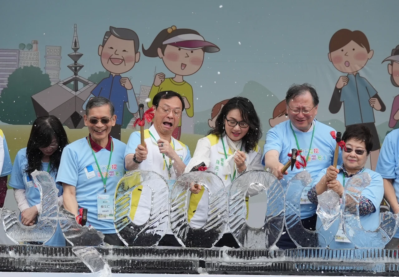 健康存摺查詢突破6億次！轉型結合健康幣　石崇良曝2大規畫