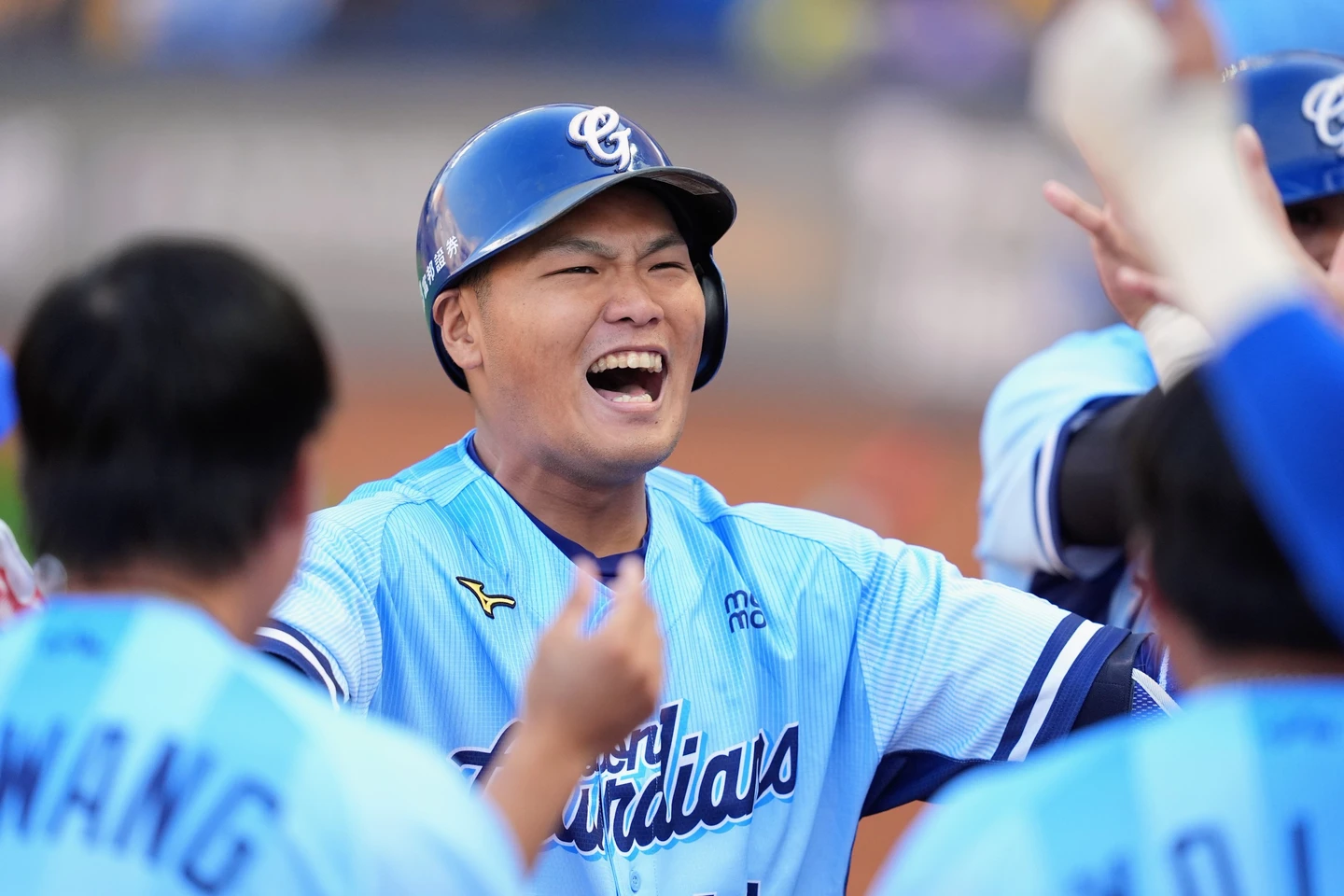 中職｜簽5年長約要當終身悍將人　范國宸新球季首打席炸2分砲