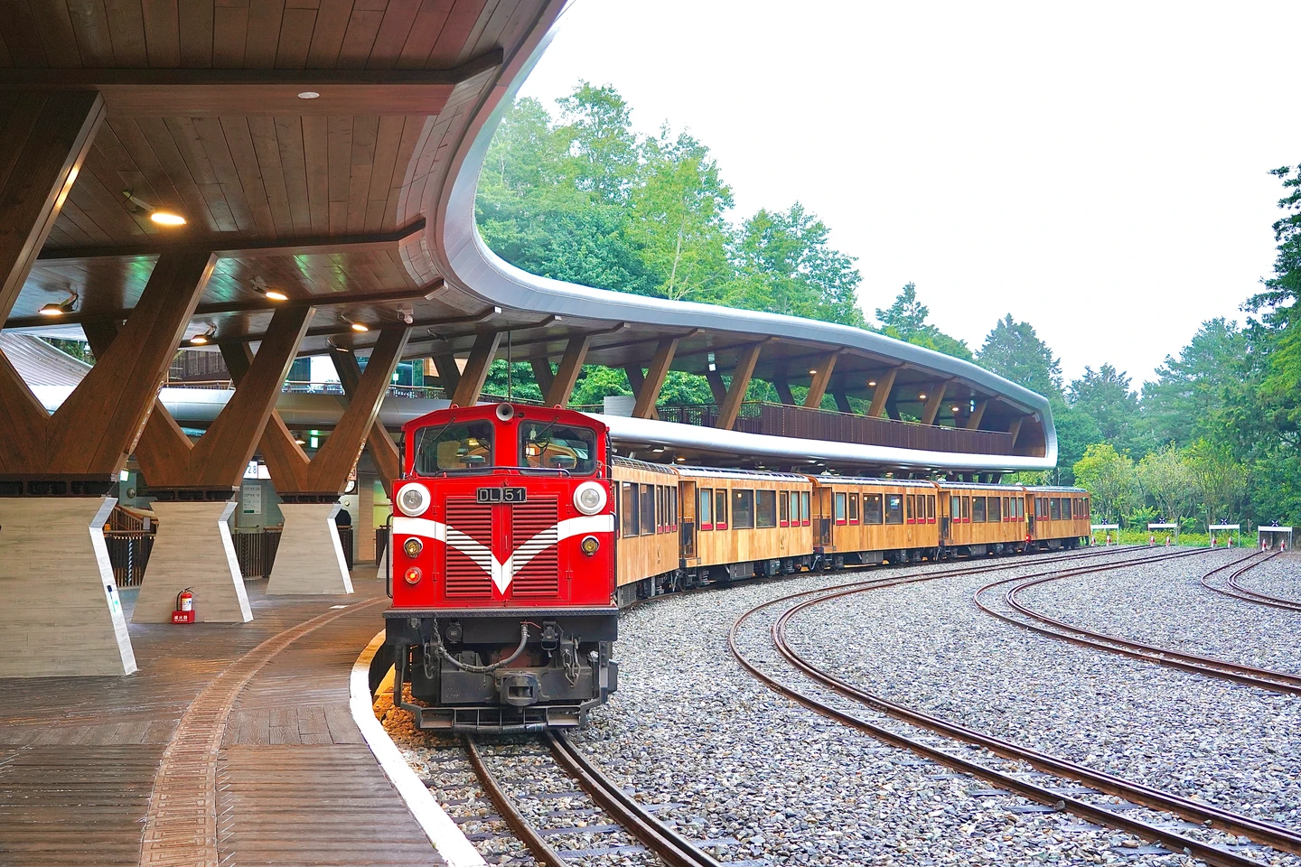 Taiwan PASS 4/1升級上路！雙鐵3日搭到飽　首納捷運、全台15景區接駁