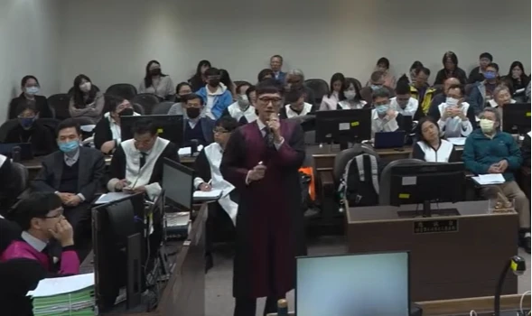 3分鐘名場面！柯案檢察官被讚如《Hero》　「更平等」金句典故一次看